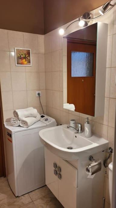 Cozy Modern Apartment Sunrise Studio 35M2 Balcony 3 Persons Krakow Exterior photo